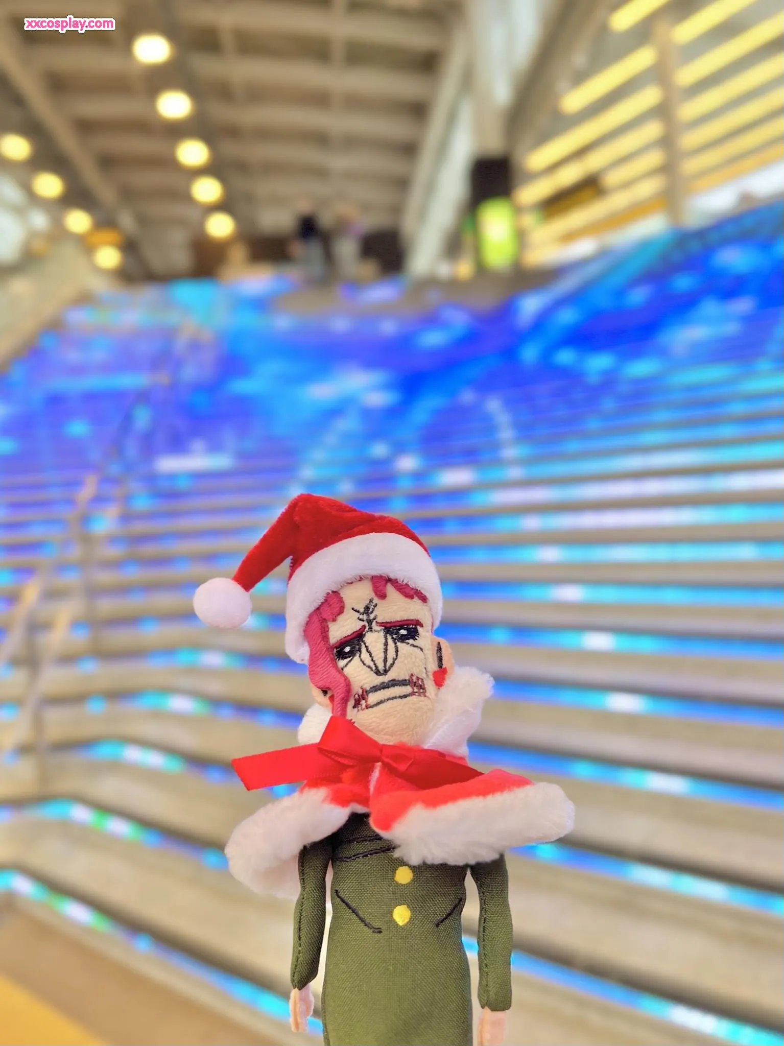 Yanagimaru: Cosplay Horror Sample - Woodstock & Creepy Santa